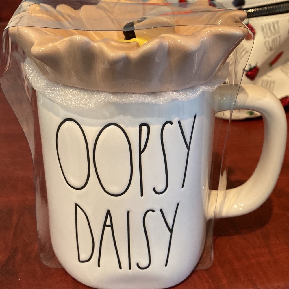 Rae dunn oopsy daisy mug